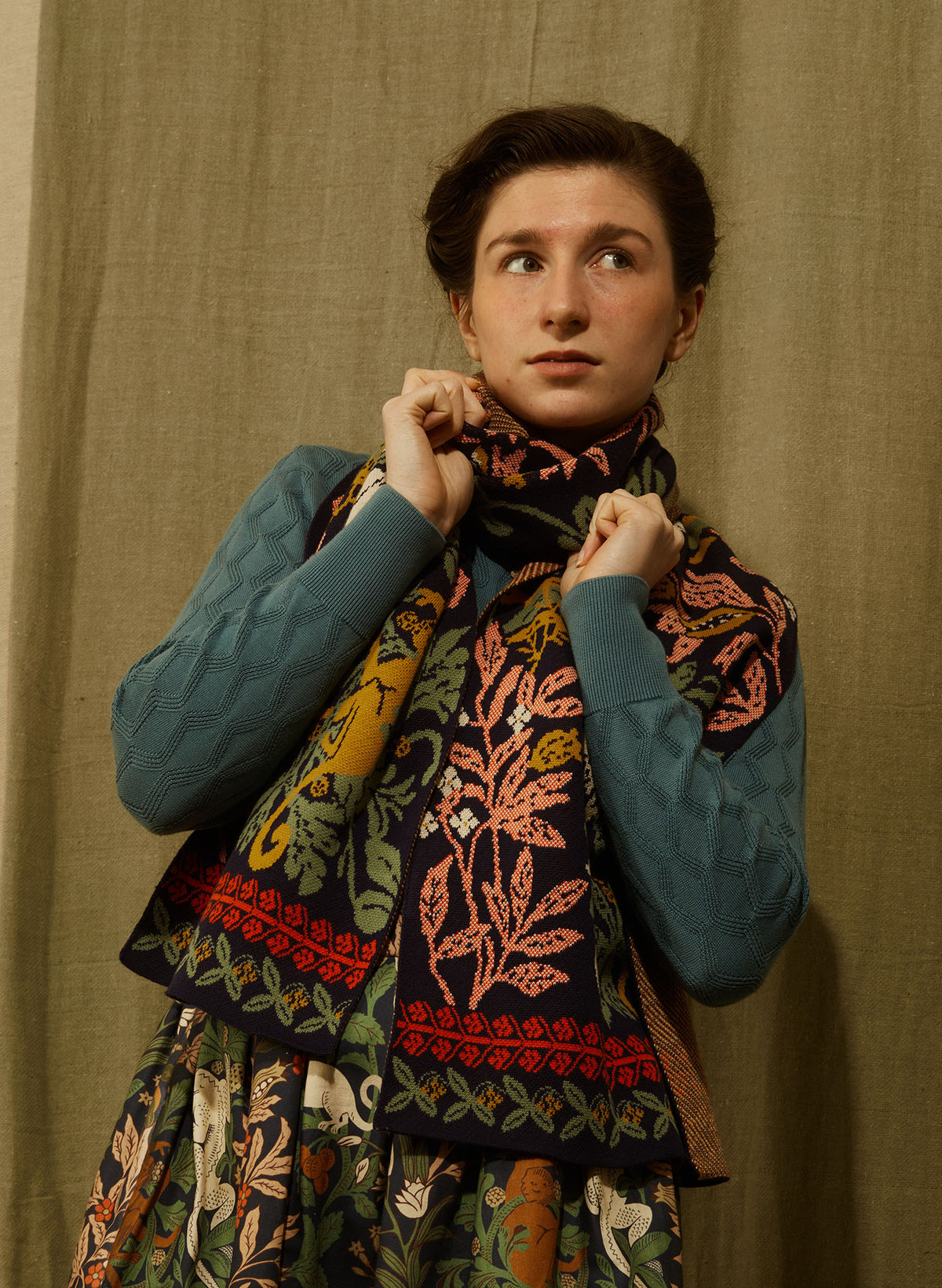 Knitted Scarf - Navy Dodo