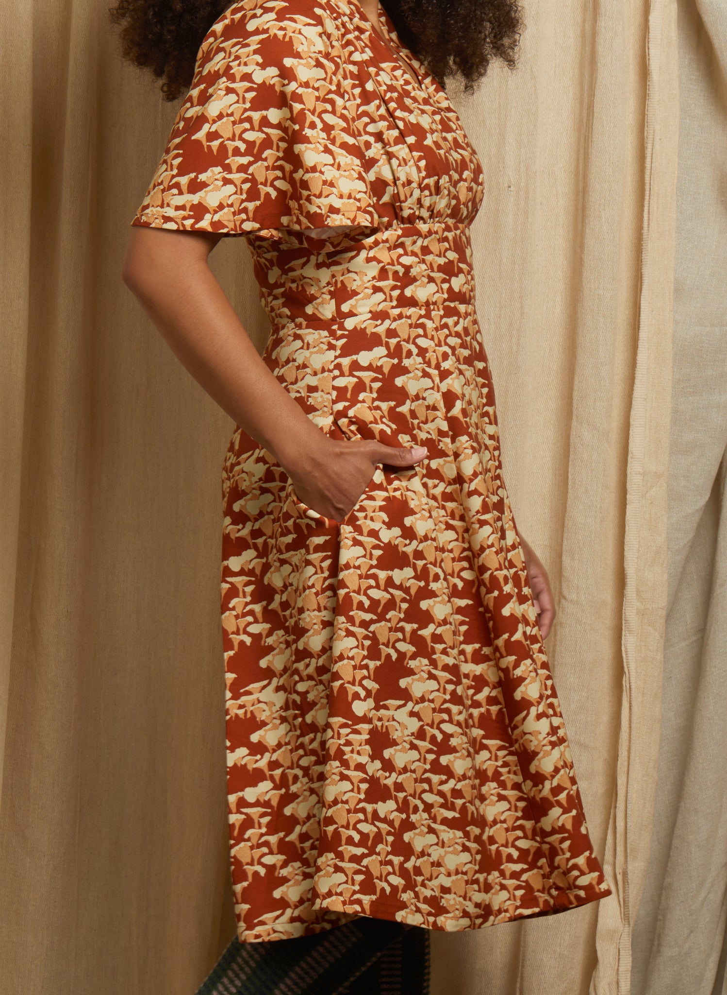 Rita Long-sleeve - Rust Chanterelle Dress