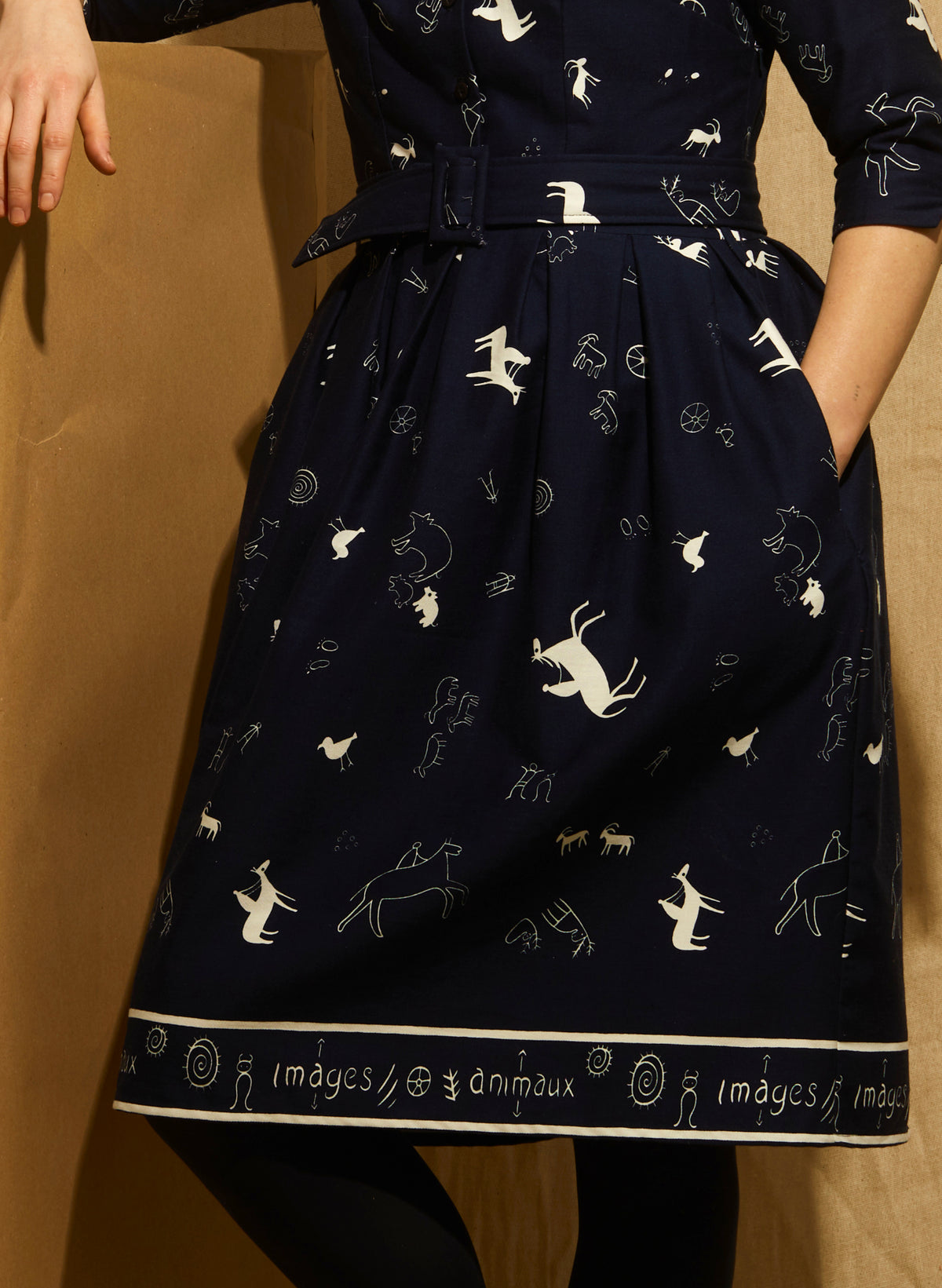 Cynthia Dress - Navy Image Animaux