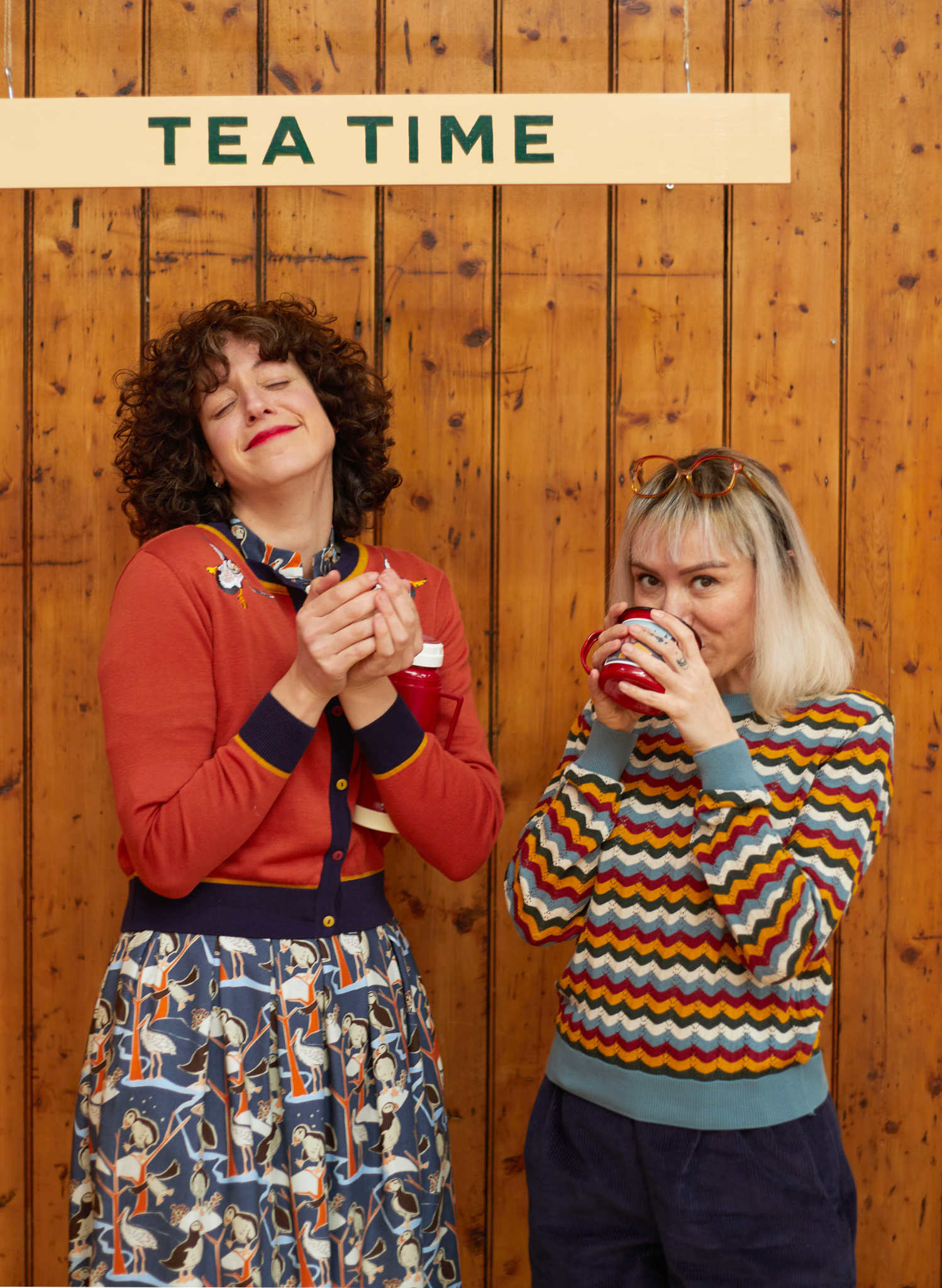 Vera Cardigan - Embroidered Puffin Rust