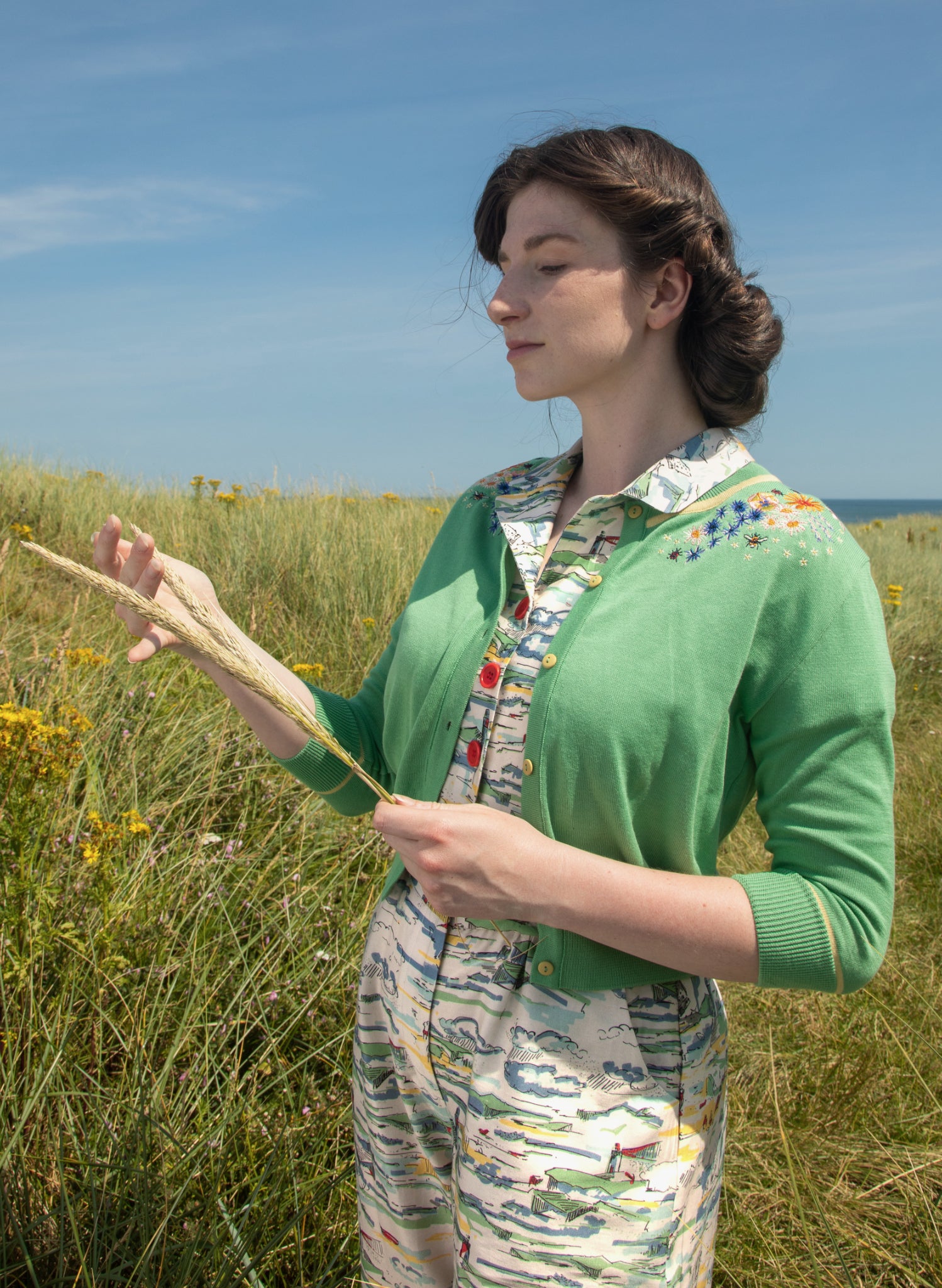 Vera Cardigan - Green Edible Flowers
