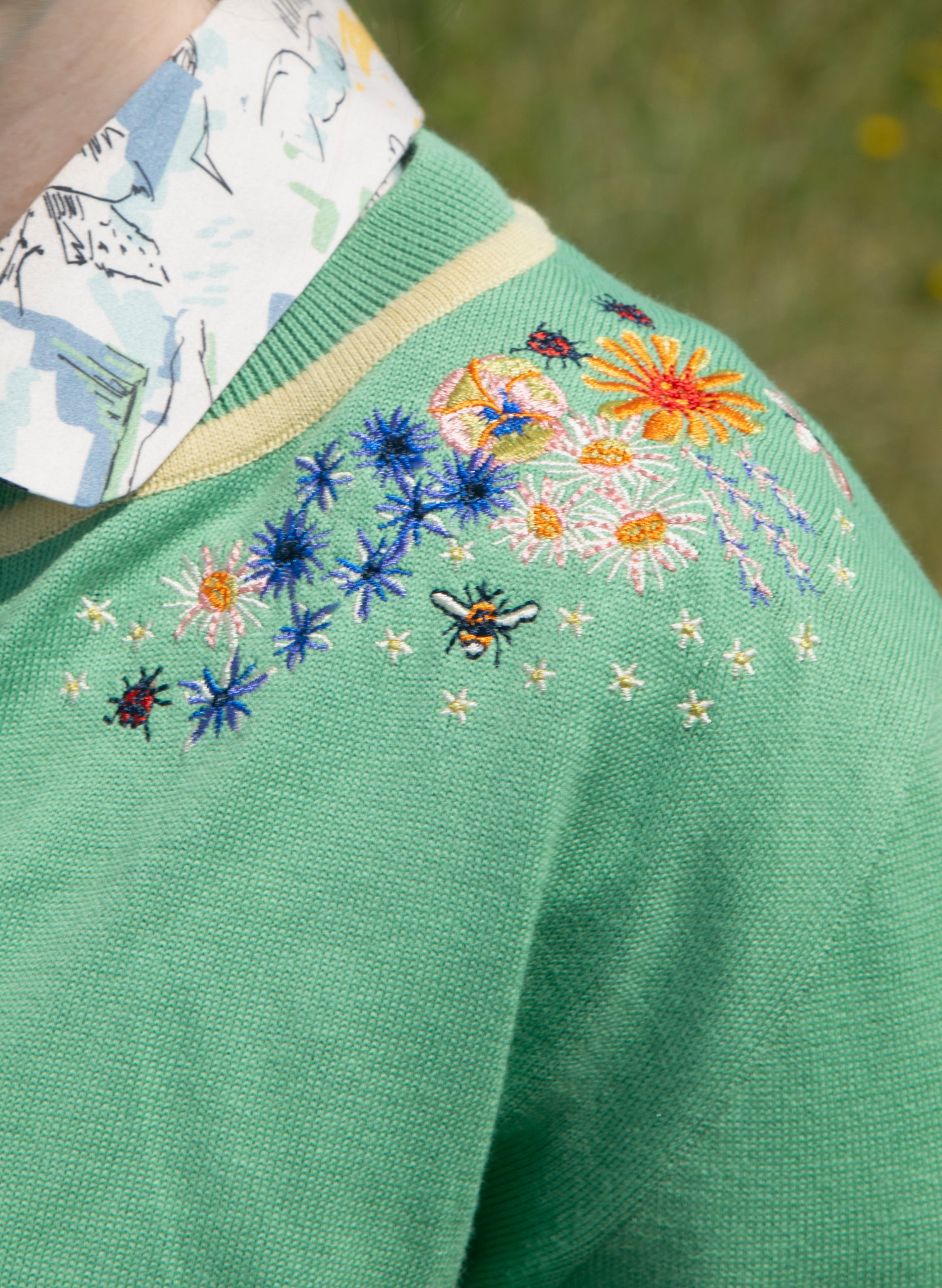 Vera Cardigan - Green Edible Flowers