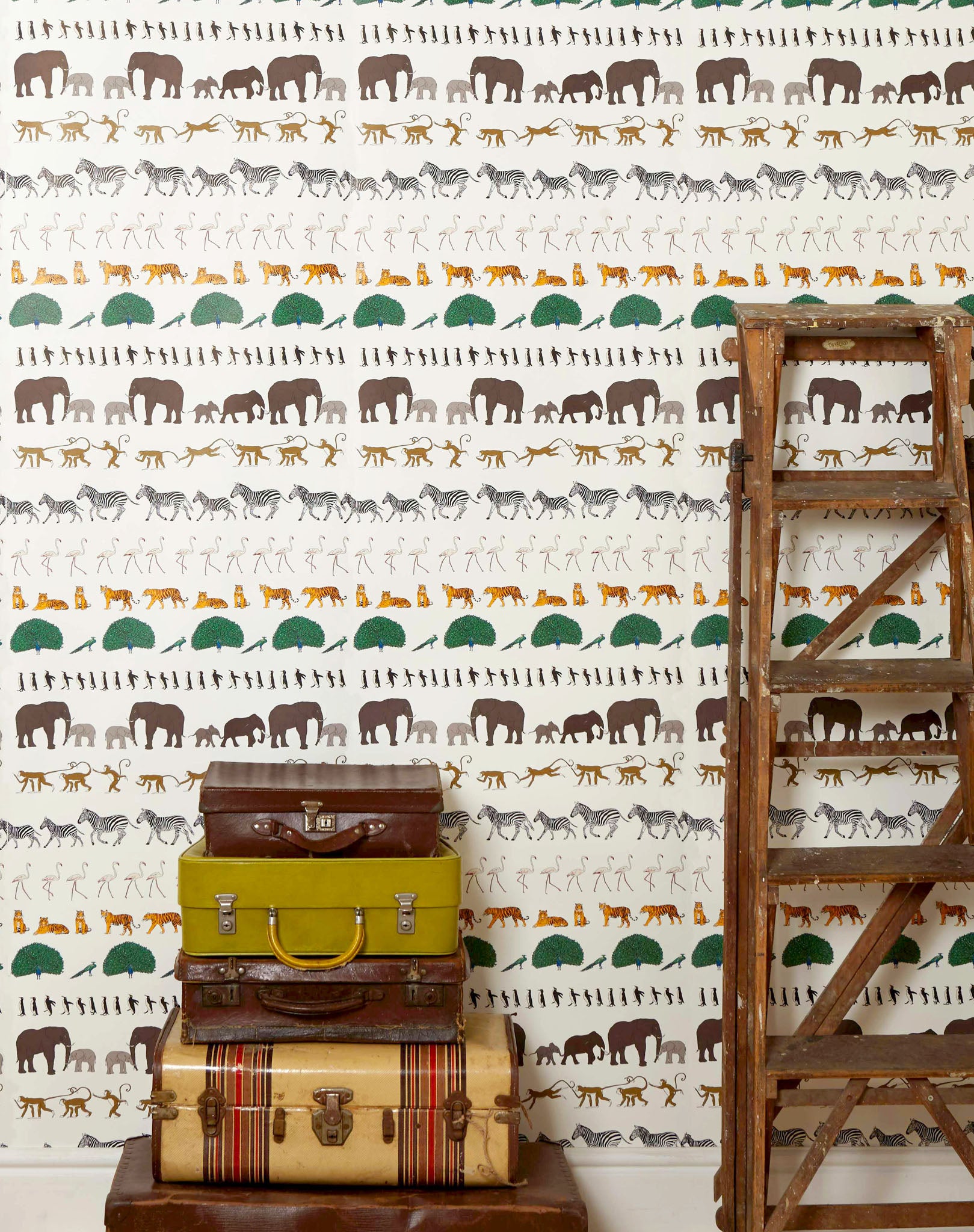 Ivory Wallpaper with Walking Zoo Print | 10 Metre Roll | UK