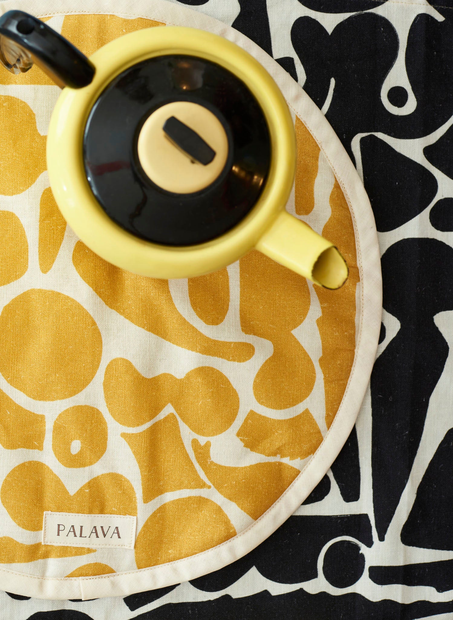 Aga Cover / Placemat - Black Cave