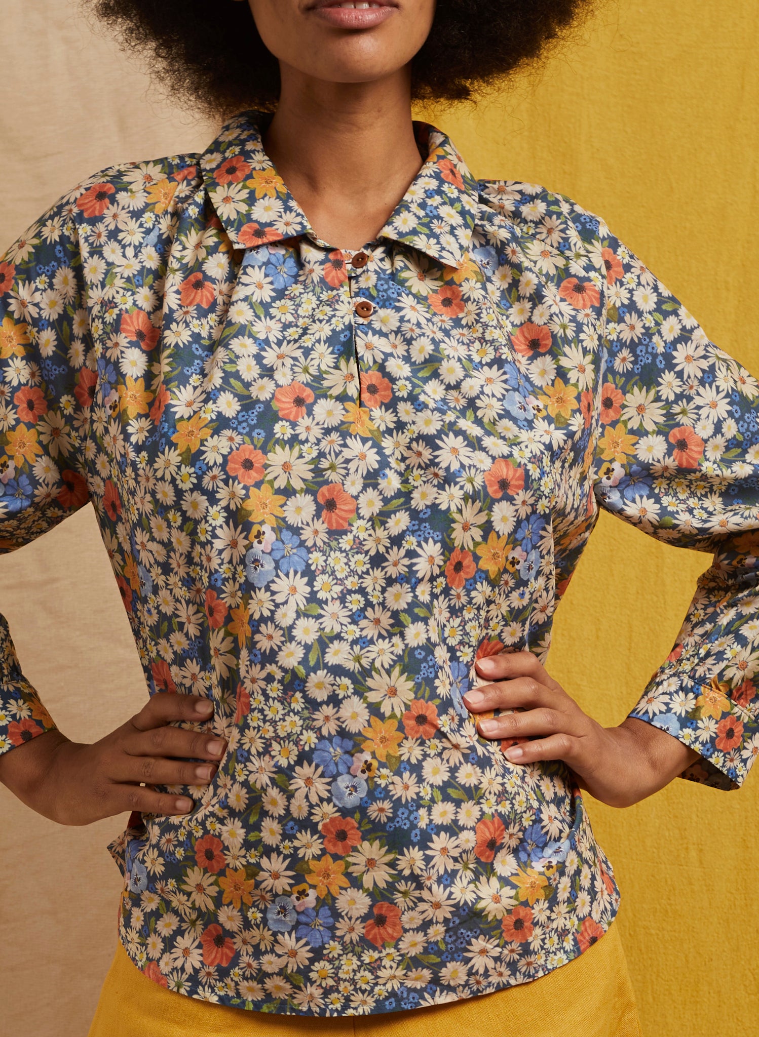 Joan Top - Blue Ditsy Daisy