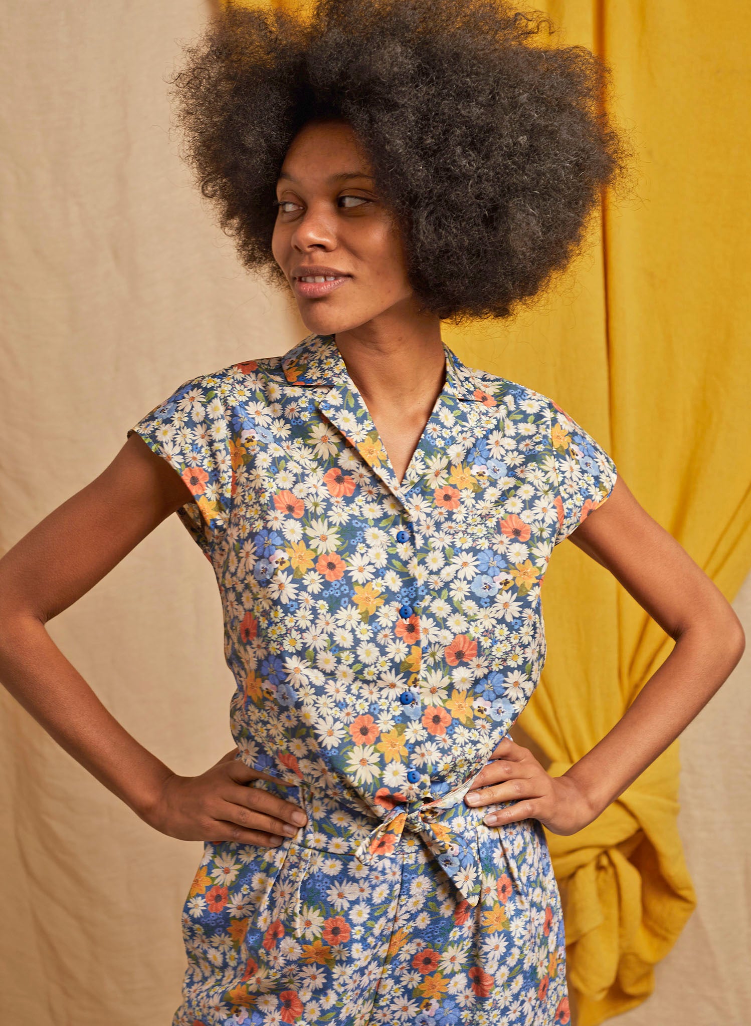 Peggy Top - Blue Ditsy Daisy