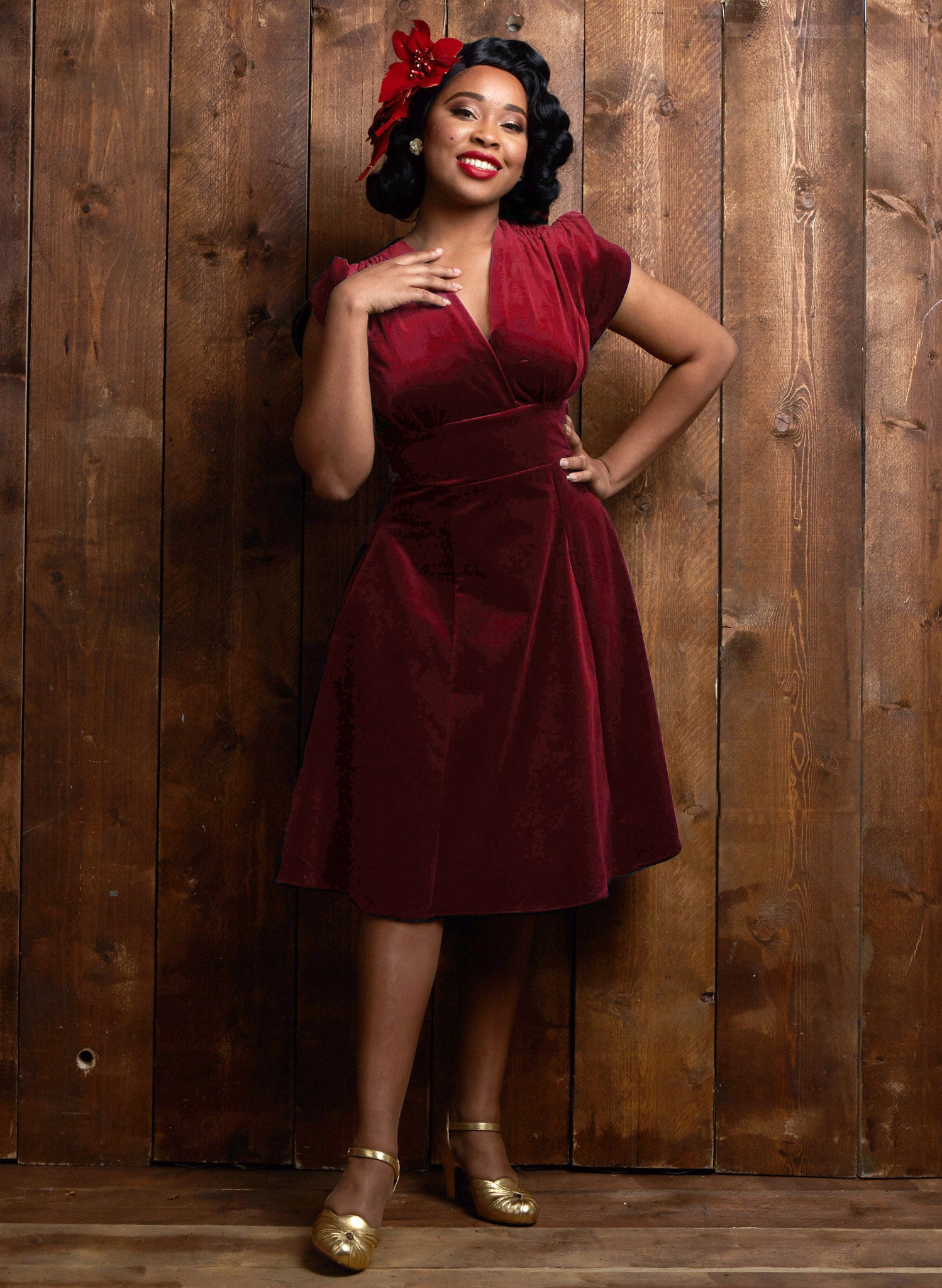 & Luxurious Red Velvet V-Neck Dress | Vintage-Style – Palava