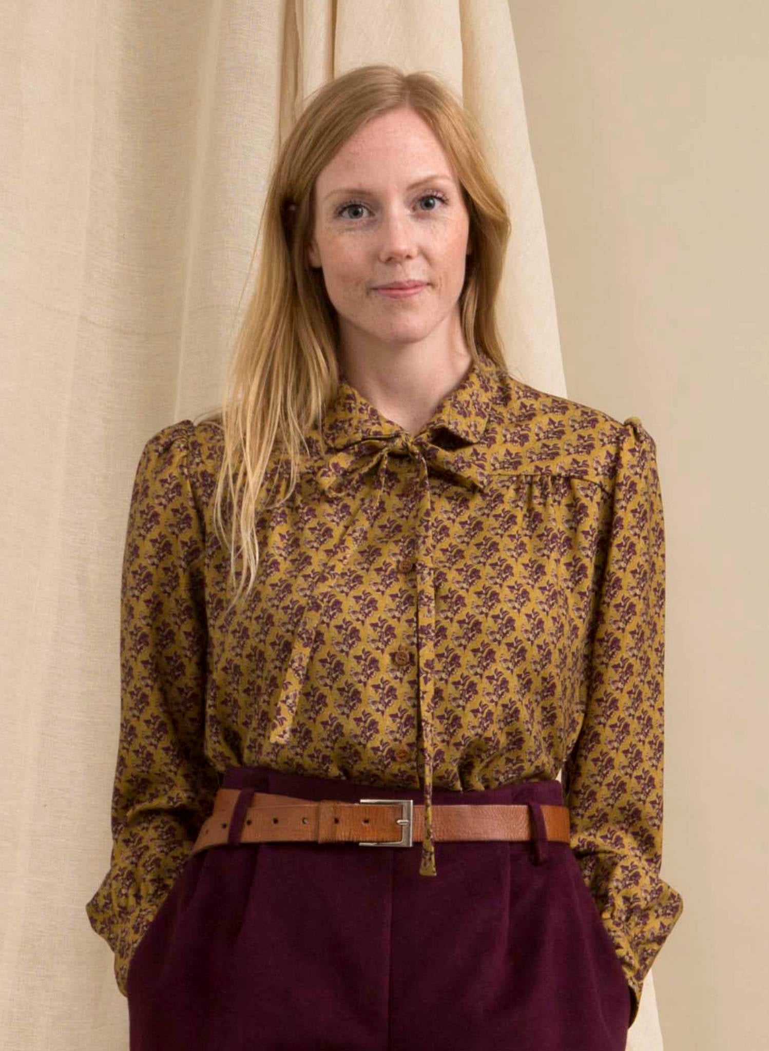 Anna - Gold Sloes Blouse