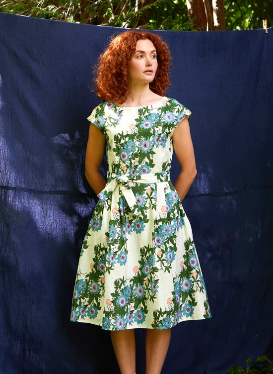 Scarlett - Refined Summer Dress